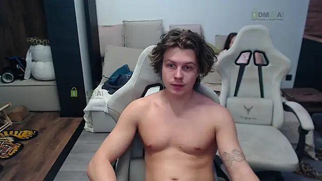 Chat +18 de Sunny-Girl1 ao vivo