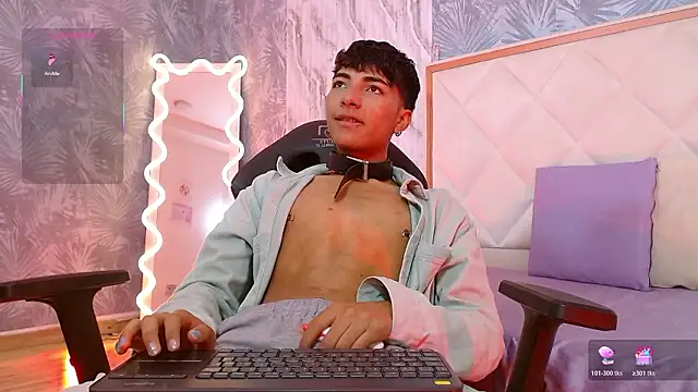 Živý XXX chat osamu_tay