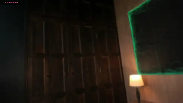 Chat +18 de Annie_lorin ao vivo