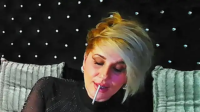 แชท XXX สดของ InannaStar