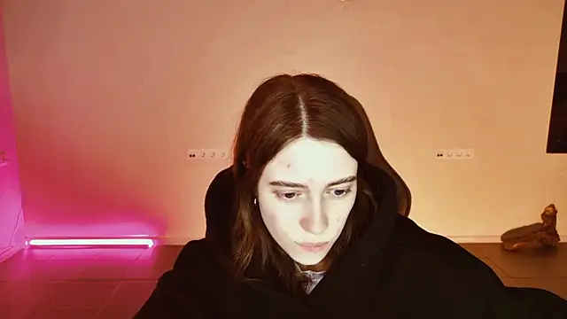 Yoka_paradoXXX Adlı Modelin Canlı XXX Sohbeti