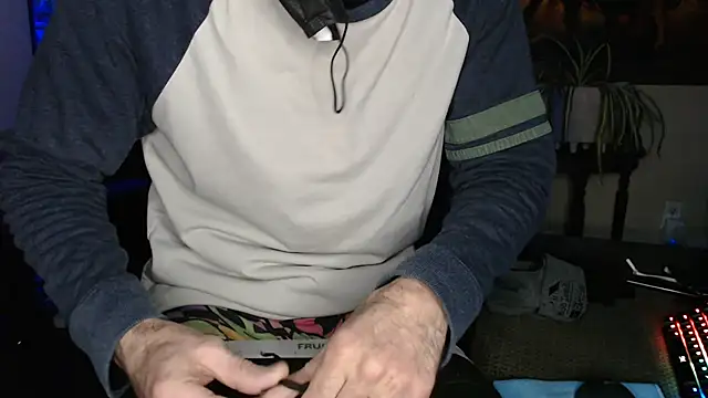 EspanolVato: διαδικτυακό σόου στην κάμερα