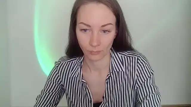 XXX chat uživo modela Novalyna
