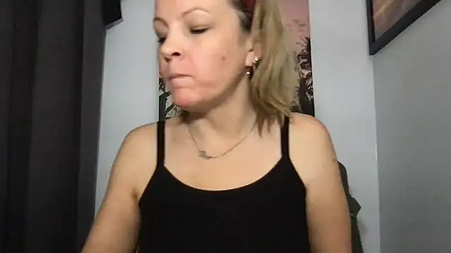 SattivvaXXX Live XXX-chat