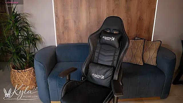 KylaMorrison: онлайн-секс-чат