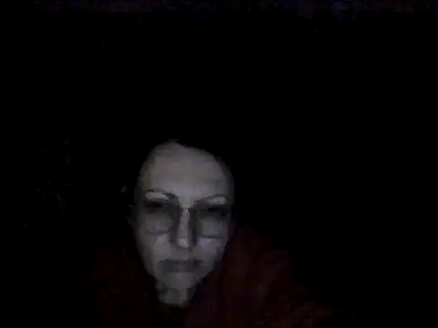 Chatroom XXX en direct de FayInessaKiss