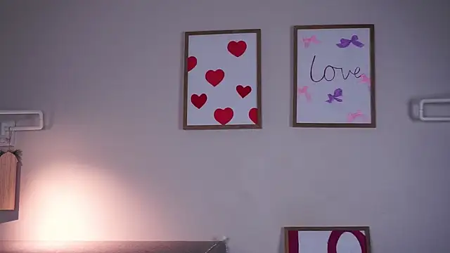 Chat +18 de MegganKinson ao vivo