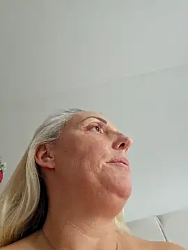 theblondecocklover Live XXX-Chat