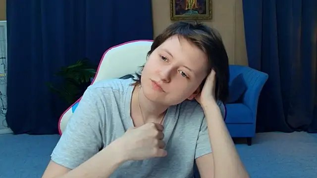 Онлайн чат XXX CarenSamele