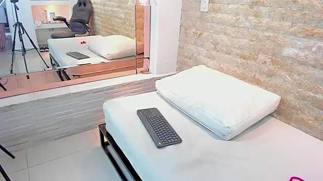 sasha_wayne Chat XXX live