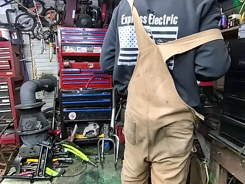 twistafatpipe 现场XXX聊天