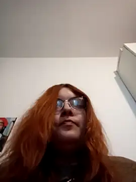 LilithUmbra 即時 XXX 聊天