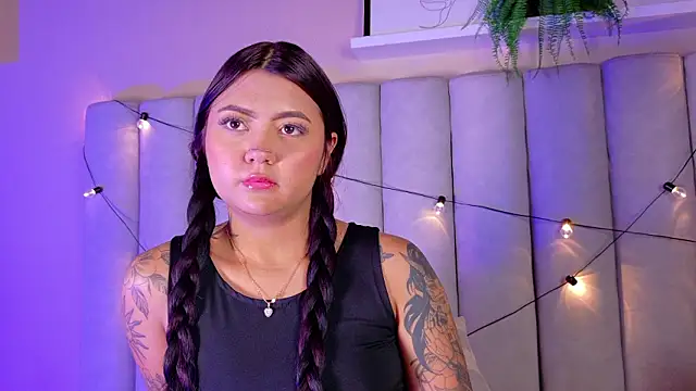 alaia-rogers 라이브 XXX 채팅