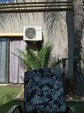 دردشة NaughtyAna الجنسية المباشرة