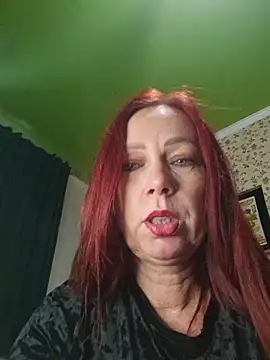 BlueHOT-MILf live XXX chat