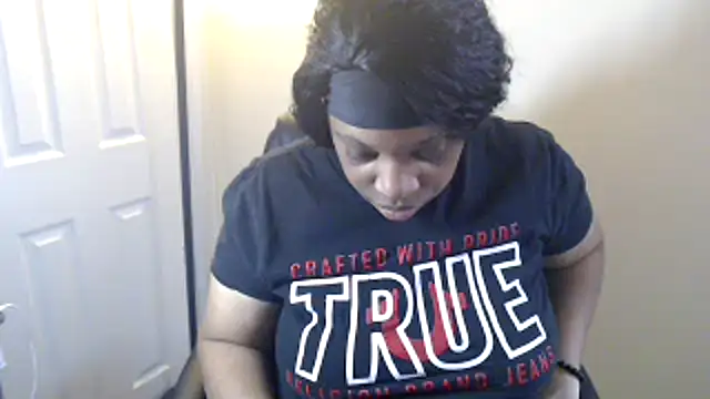 Sexymona1218 Chat XXX in diretta