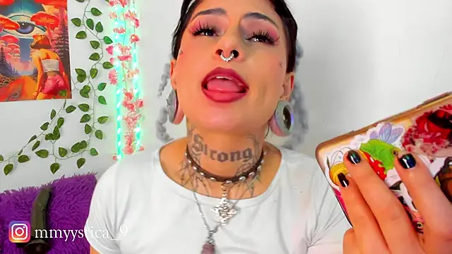 Rainnbow_ live XXX chat