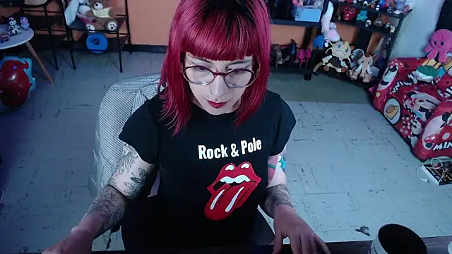 MissMiia2 现场XXX聊天