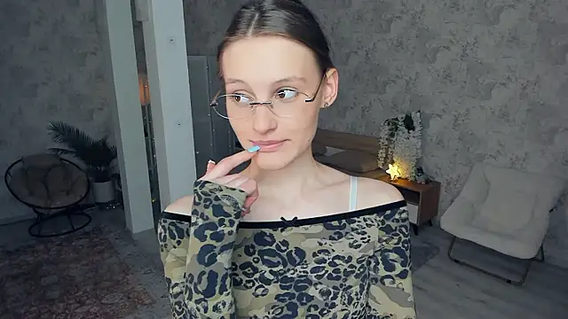 แชท XXX สดของ LianneBynon