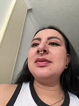 Abril_Luv Show in webcam