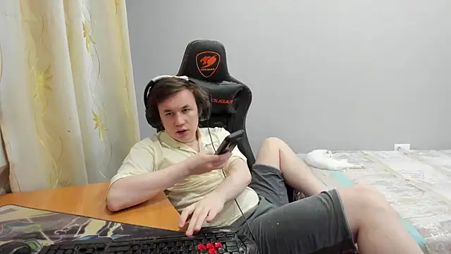 Show modela iliaskrislove na web-kameri