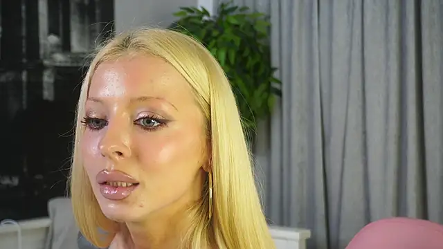 LanaReals Live XXX Chat