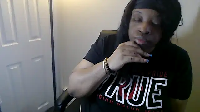 Chatroom XXX en direct de Sexymona1218