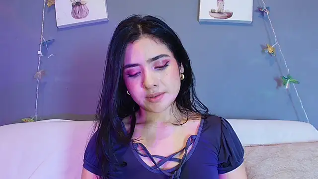 Chatroom XXX en direct de adara_johnson__