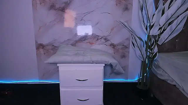 Calyselen Chat XXX live