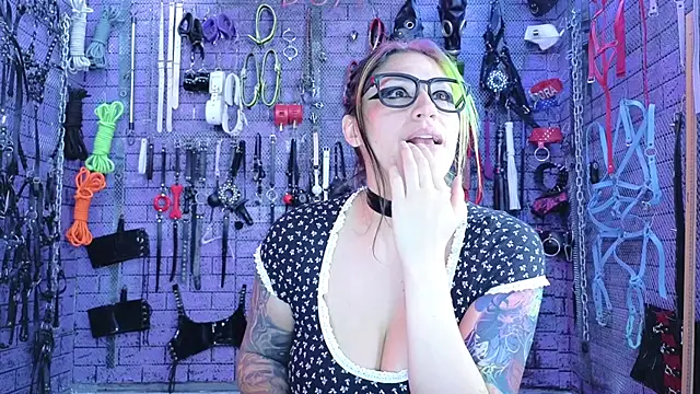 PANDORANEZZ – Naživo XXX chat