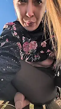 Pokazy przed kamerką – Risky_julia2330