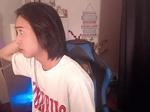 Manilagirl_x Adlı Modelin Web Kamerası Şovu