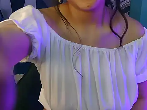 its-sarika01 Show Webcam