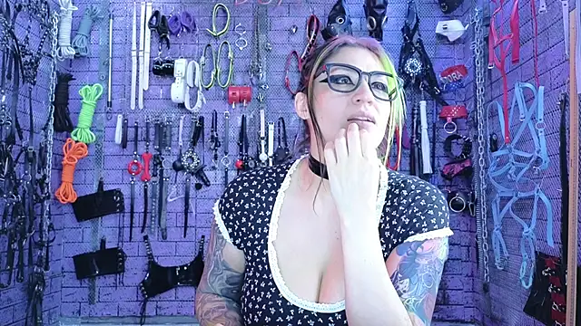 PANDORANEZZ: απευθείας συνομιλία ΧΧΧ