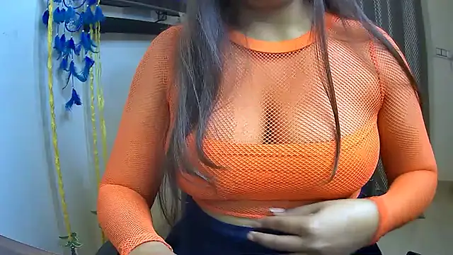 XXX chat uživo modela aarya_love