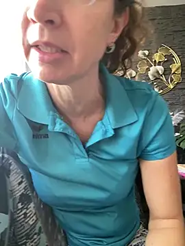 AnnikaRose élő XXX-chatje