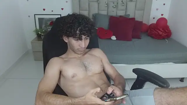 Caius_fox Webcam Show