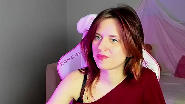 XXX chat uživo modela FreyaVey