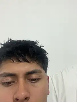 Miguel_960 Show in webcam