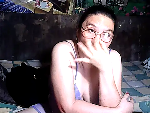 Adeline05 Pertunjukan Webcam