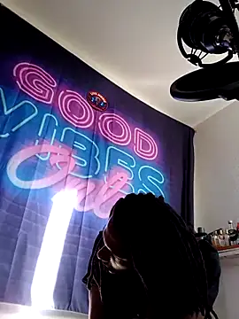 Mikaaa97 Show Webcam