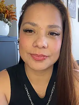 Chat +18 de Pretty__Milf ao vivo