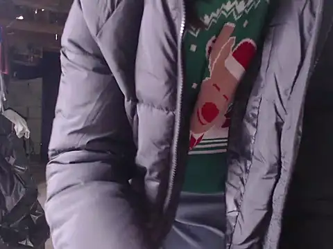 _JustmeHere_ Adlı Modelin Canlı XXX Sohbeti