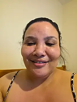 Curvy-Nthabi_X's Webcam Show