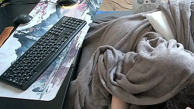 Онлайн чат XXX CeriseLapine