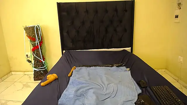 Show modela sexydiamond15 na web-kameri