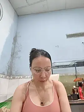 Famrita 网络视讯表演