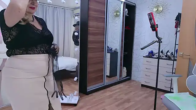 AvrilMillers Adlı Modelin Canlı XXX Sohbeti