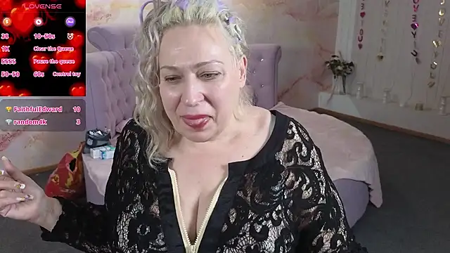 Penelope_Pinky Show in webcam