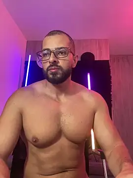 magnumchris Adlı Modelin Canlı XXX Sohbeti